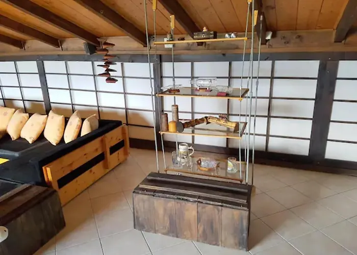 ξύλο μεταλο γυαλί Apartmán *