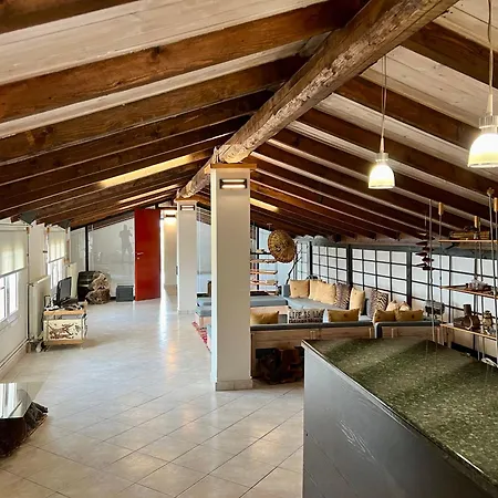 ξύλο μεταλο γυαλί * Alykes Potamou