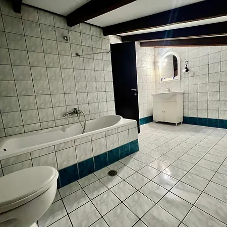 Apartment ξύλο μεταλο γυαλί *