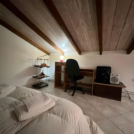 Apartment ξύλο μεταλο γυαλί Alykes Potamou