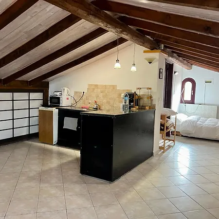 Apartment ξύλο μεταλο γυαλί *